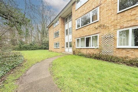 Sold prices in Tudor Road, St Albans, AL3 